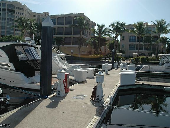 4th image of 38 Fort Boat