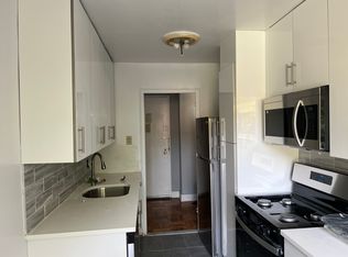 64-19C 186th Ln #2B, Fresh Meadows, NY 11365