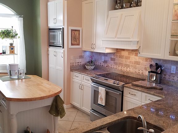 5th image of 13101 Lake Meadow Dr