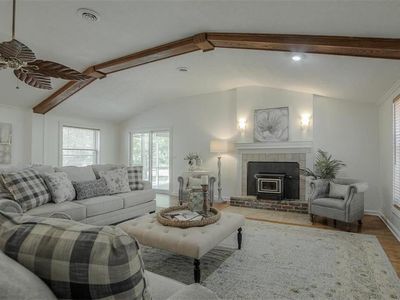 6934 Reeds Rd, Overland Park, KS, 66204