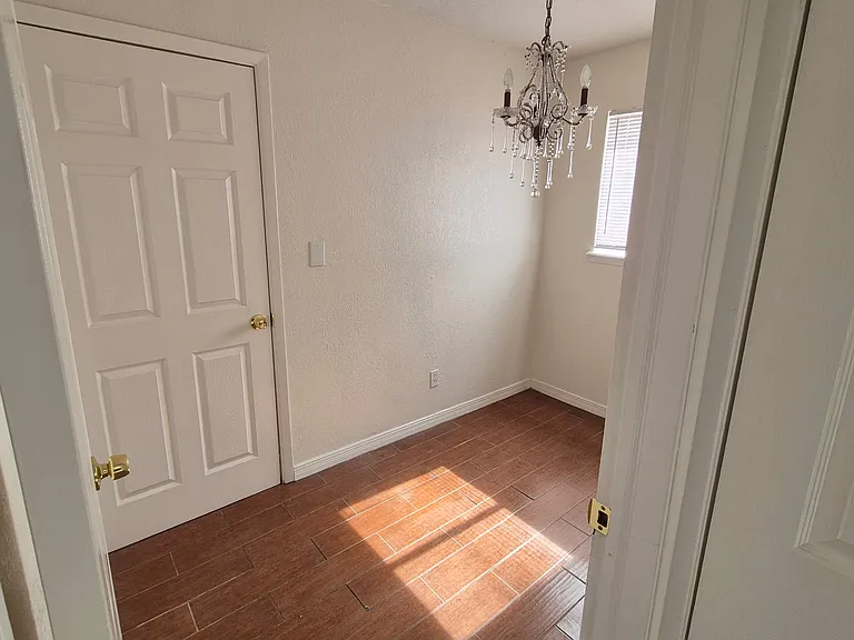 6644 Mariposa Dr — Photo 46