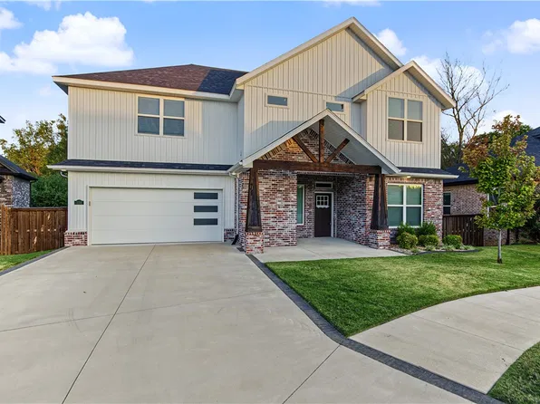 304 SW Gunison Cv, Bentonville, AR 72712