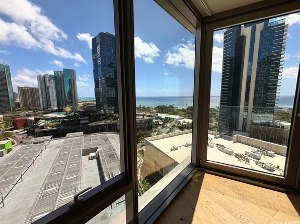 1001 Queen St #1602, Honolulu, HI 96814