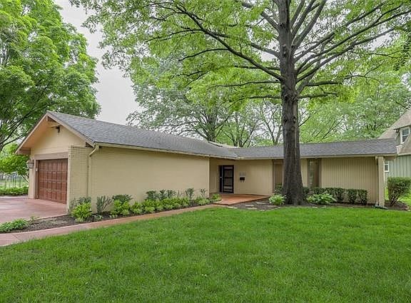 2nd image of 10411 Grant Ln