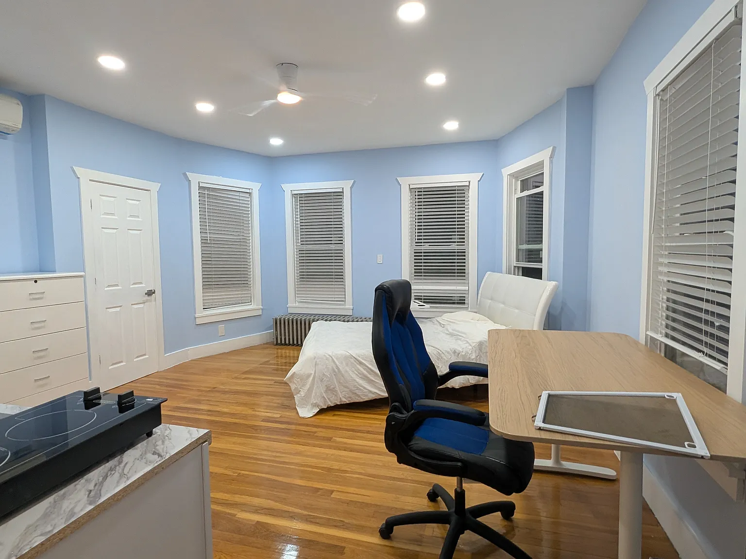 Studio, 280 sqft, $2,250 — Photo 3