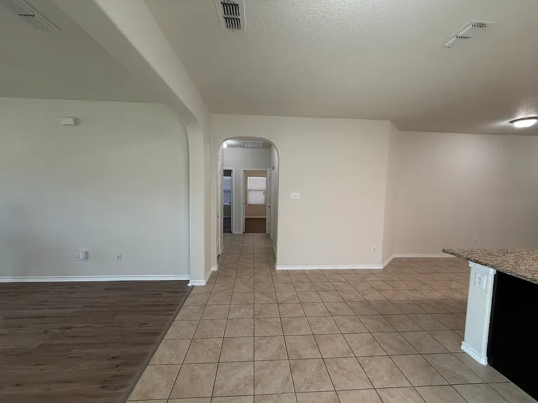 1101 Northampton St — Photo 8