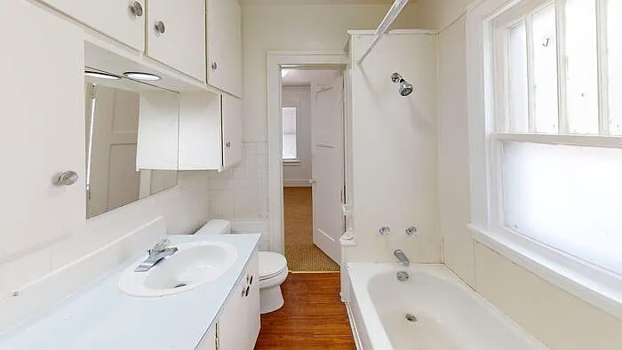 213 N Washington St — Photo 3