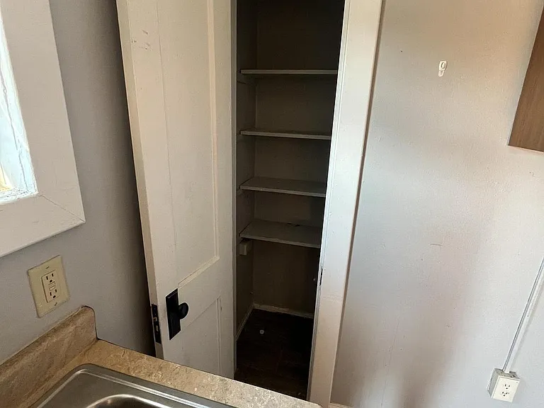 44 S Loudoun St #9 — Photo 7