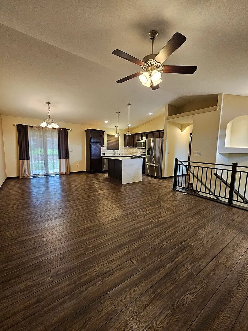 3 Bed | 2.5 Bath | Split-Foyer Home | Double Garage | Rapid Valley — Photo 4