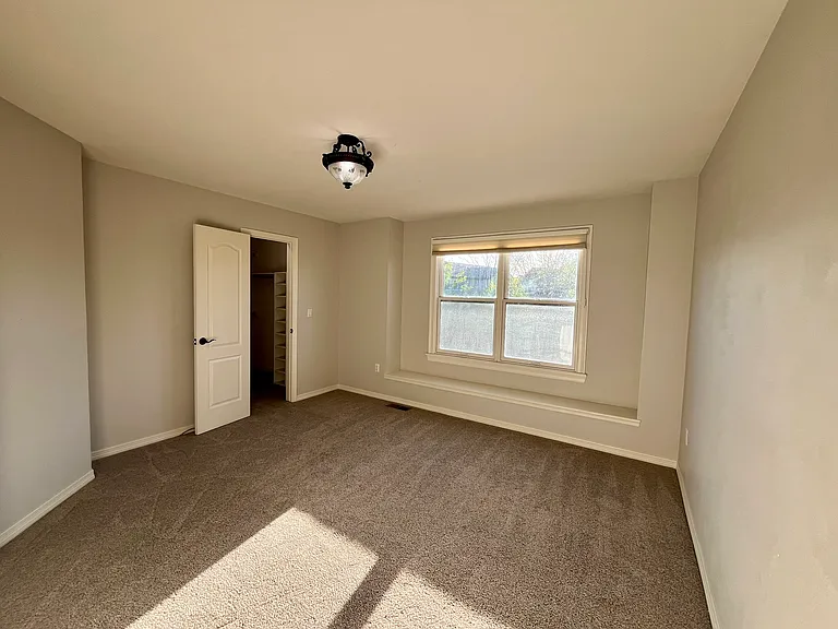 10046 Gwendelyn Ln — Photo 26
