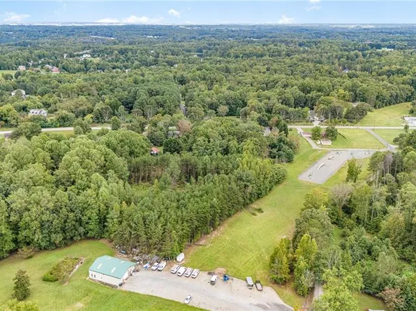 6712 Sandylea Rd, Oak Ridge, NC 27310