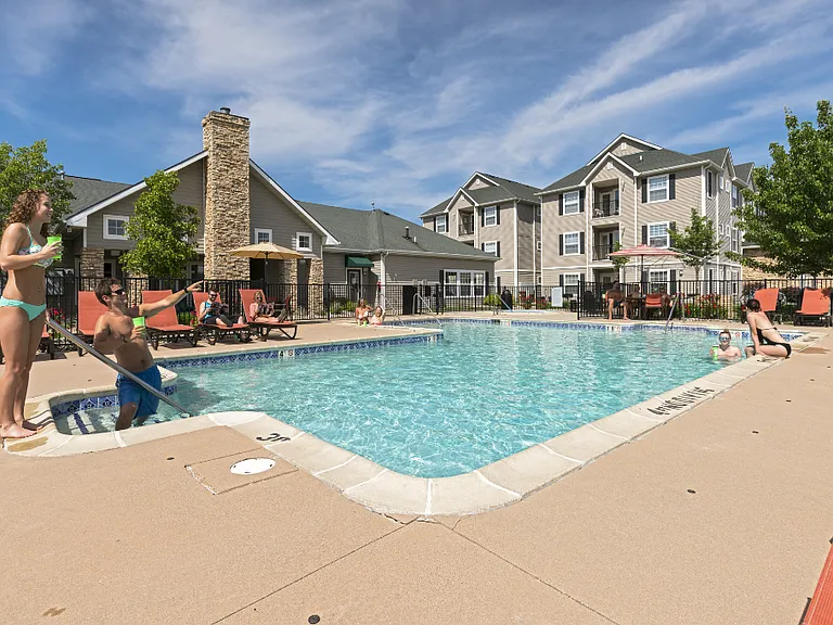 Block 36 - Student Living Priced Per Room — Photo 13