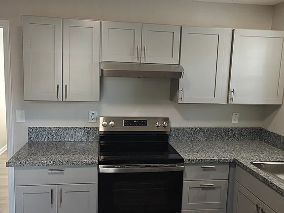 4th image of 329 N Tipton St #1