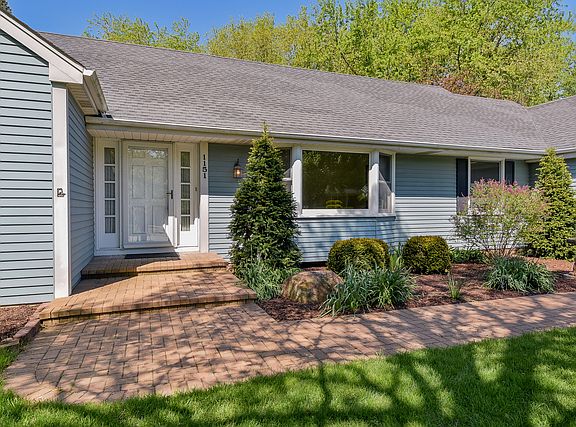 5th image of 1151 Larkspur Ln