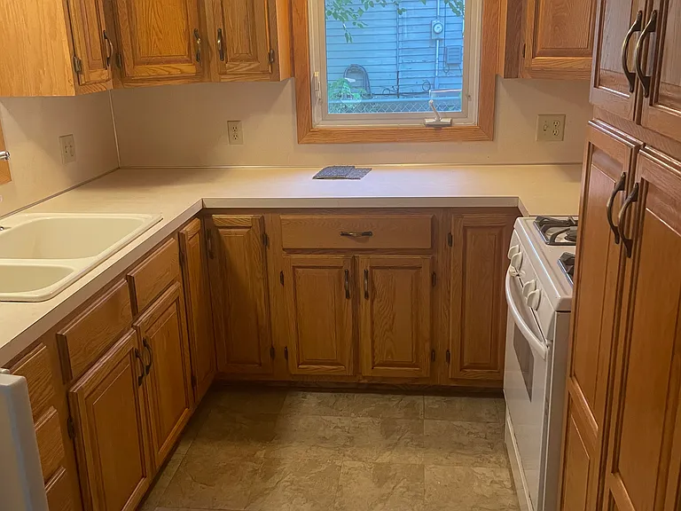 535 Hope Ave — Photo 4
