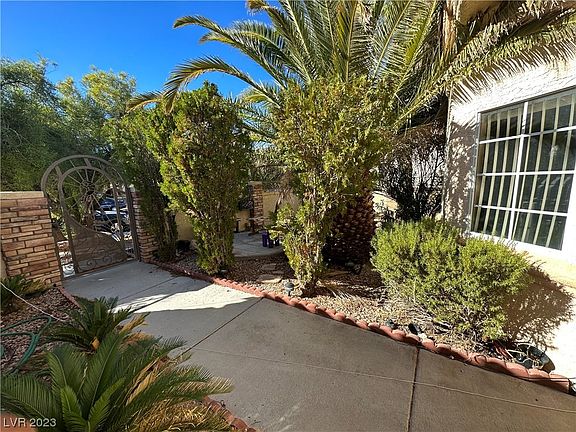 4th image of 5226 Southern Cypress Ct