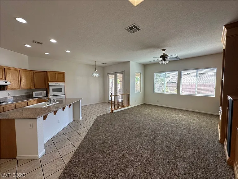 3008 Teal Beach St — Photo 4