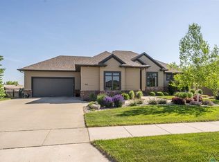 1916 W Tyler Cir, Brandon, SD 57005