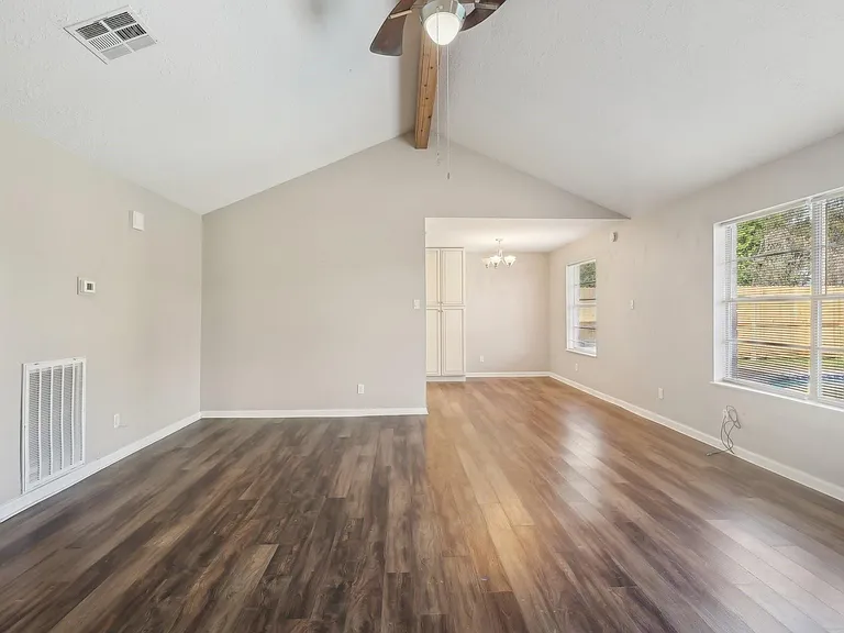 3212 Wavecrest St — Photo 7