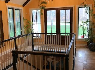 1800 Eagle Ridge Ct, Manitowoc, WI 54220