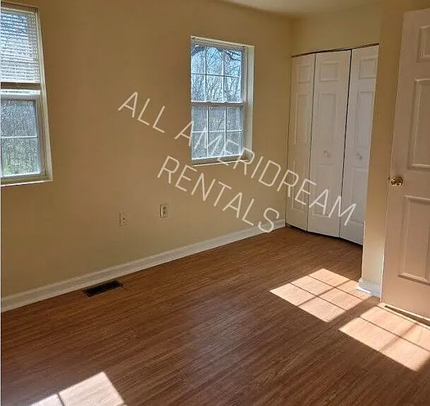 120 Orchard Ln — Photo 7