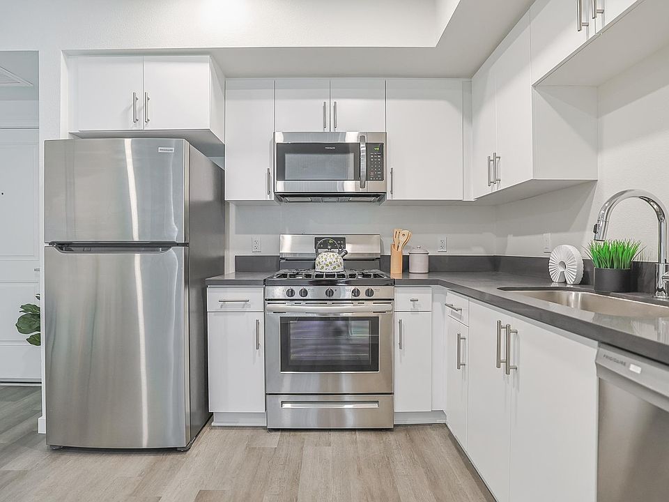 The Centennial 10555 Bloomfield St Toluca Lake CA Zillow