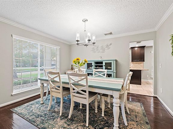 4th image of 7814 Clover Knoll Court