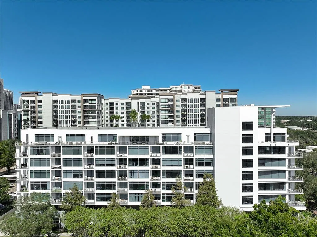 2 bed, 2.0 bath, 1268 sqft, $2,950 — Photo 1