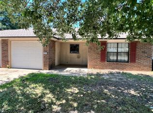 2020 S F St, Rogers, AR 72758