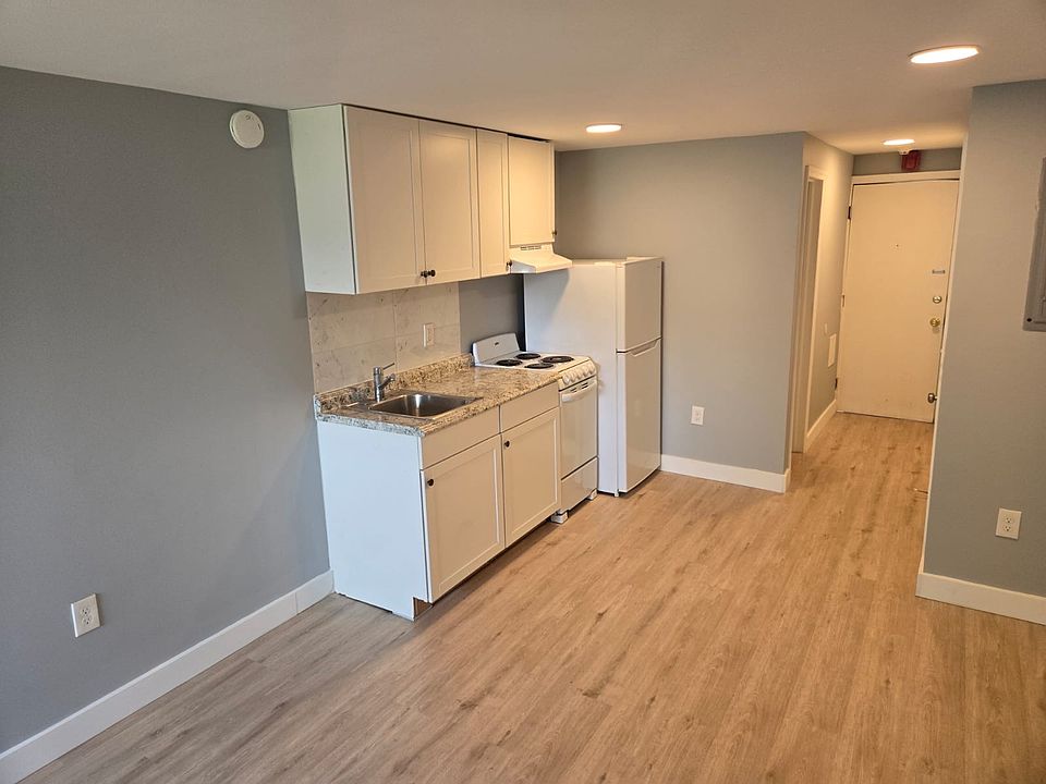 1st image of 532 Miller Ave #23