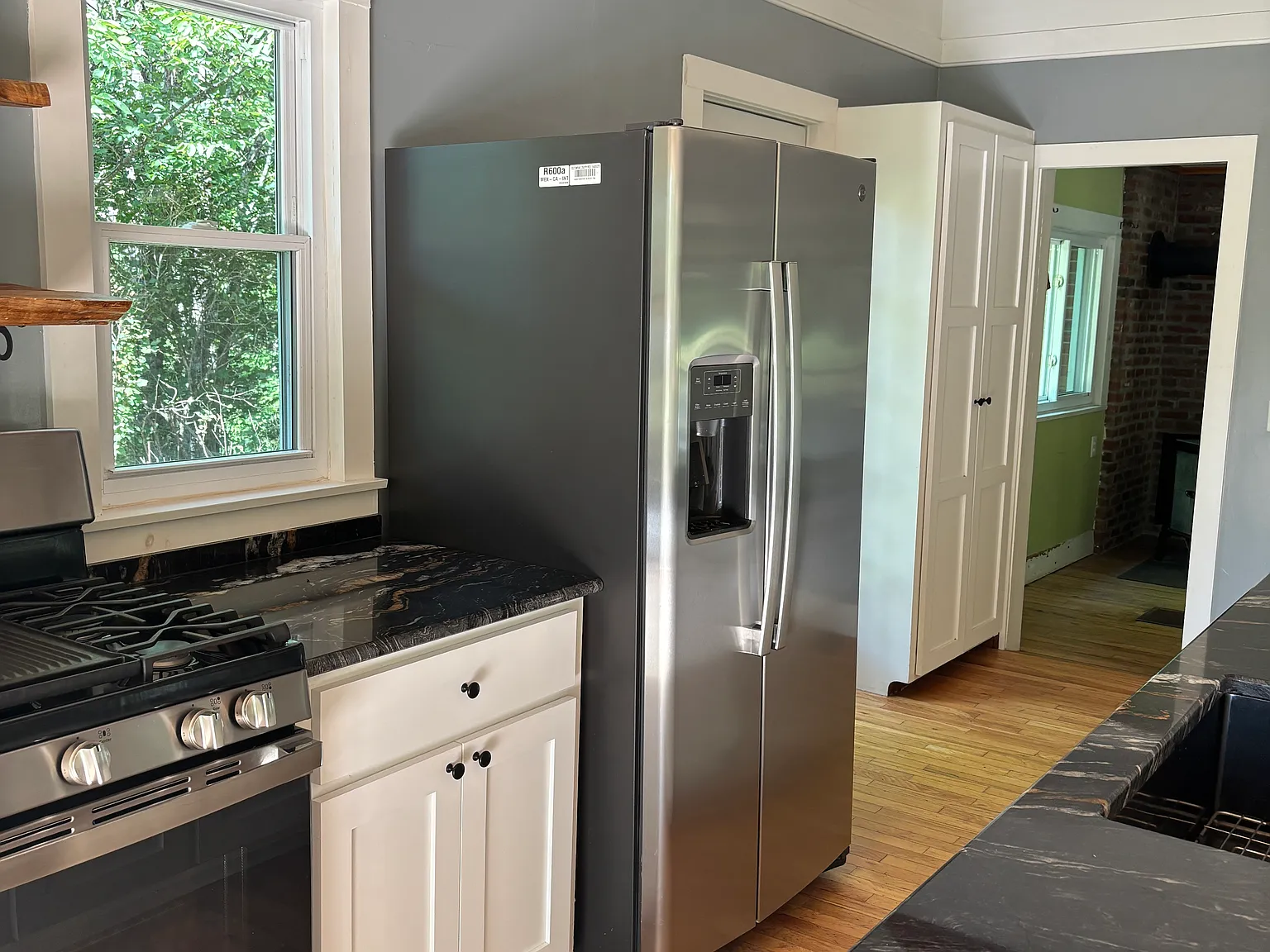 3 bed, 2126 sqft, $3,500 — Photo 2