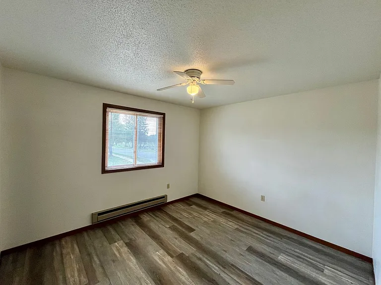 602 Hollywood Dr — Photo 11