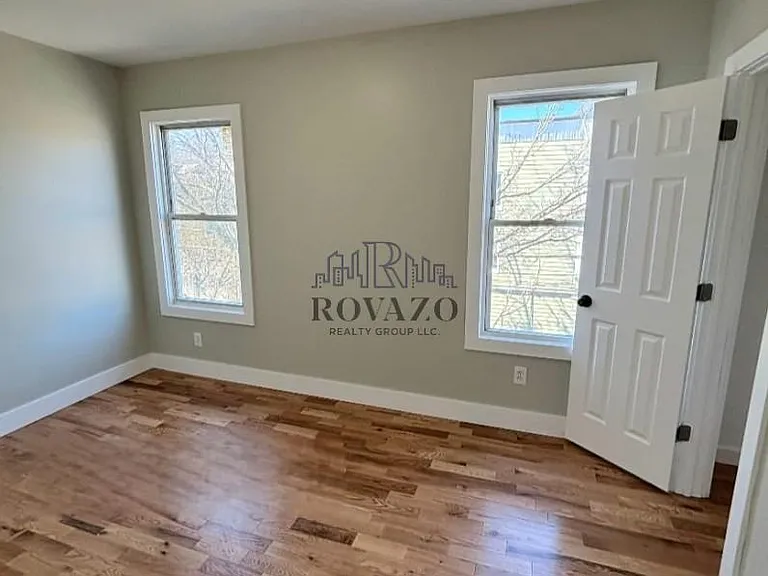 376 Avon Ave #2 — Photo 5