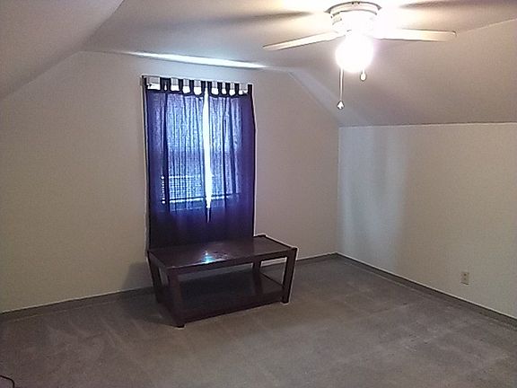 3rd image of 914 N Nebraska Ave