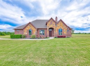 118 Deer Stream Ct, Azle, TX 76020