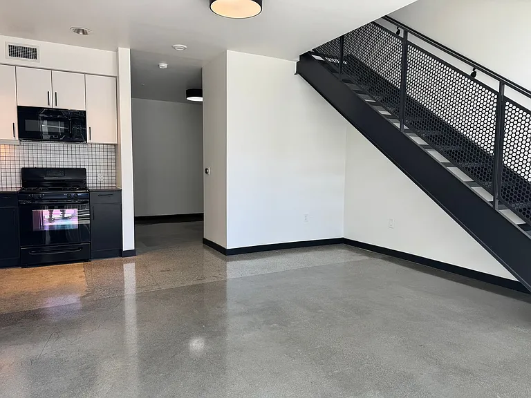 Edison Long Beach — Photo 61