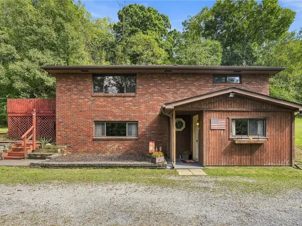 2485 Greentree Rd, Carnegie, PA 15106