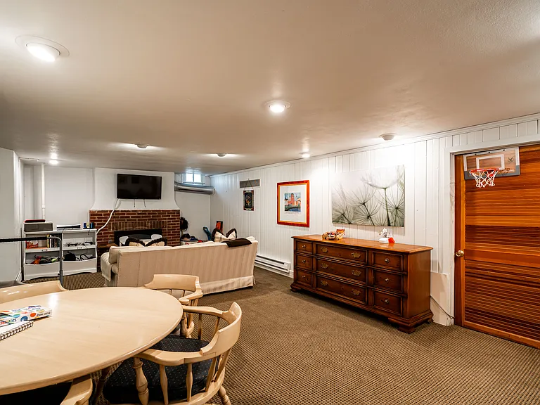 6014 N Kent Ave — Photo 34