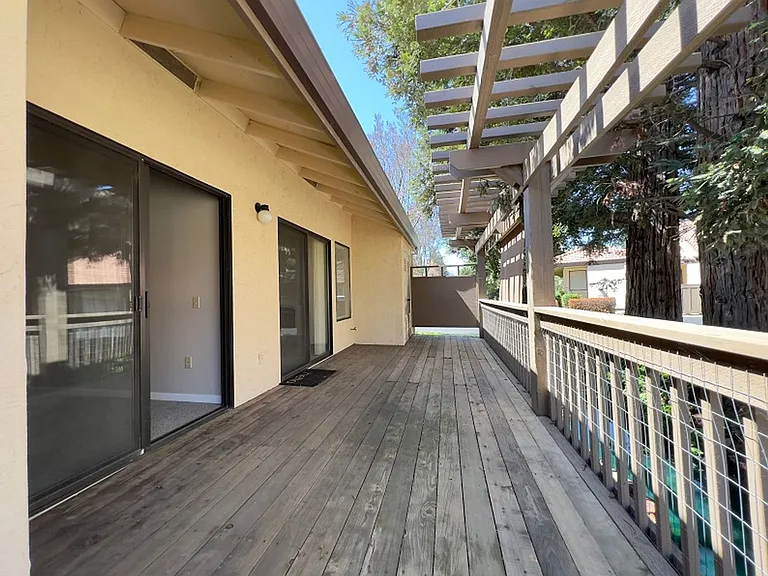 64 Fountain Grove Cir — Photo 24