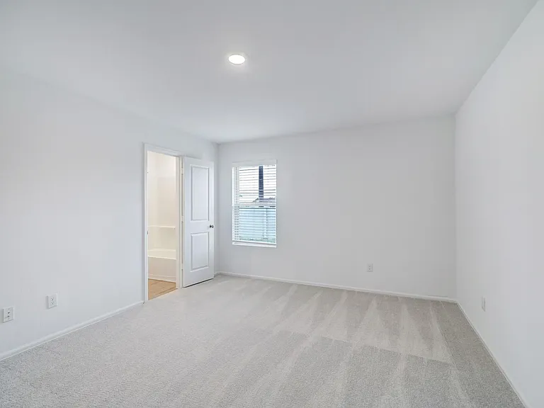8907 Estes Lake Dr — Photo 6
