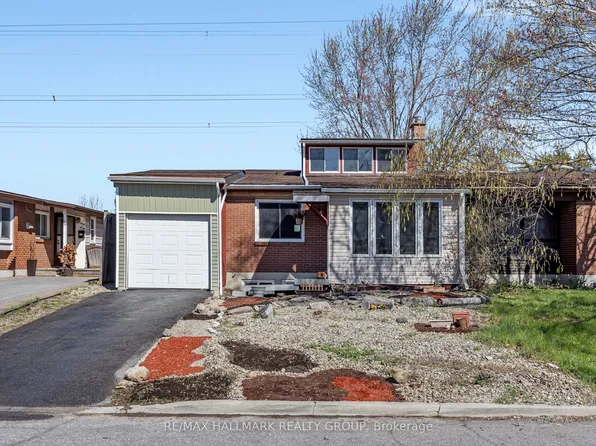 35 Benlea Dr, Ottawa, ON K2G 4A3
