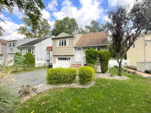 60 Carlson Pl, Lake Hiawatha, NJ 07034