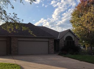 2245 Ide Ct N, Maplewood, MN 55109