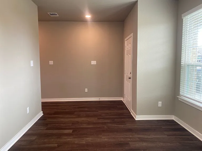 1242 Dowdy Dr — Photo 22