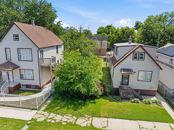 3rd image of 305 W 117th St