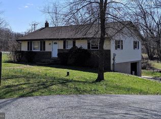 4 Walden West Rd, Bernville, PA 19506