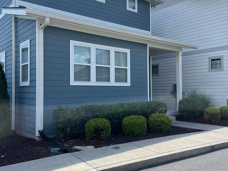1034 Treaty Oaks Dr — Photo 13