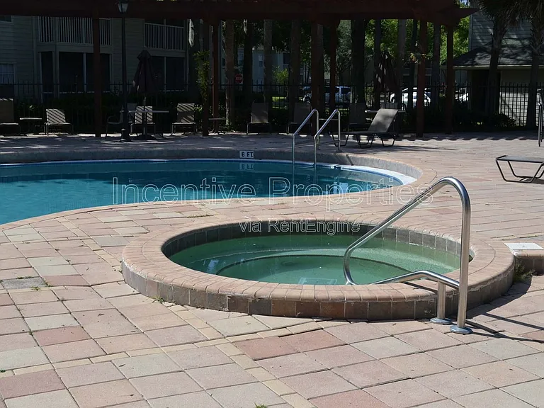 5956 Westgate Dr #102 — Photo 15