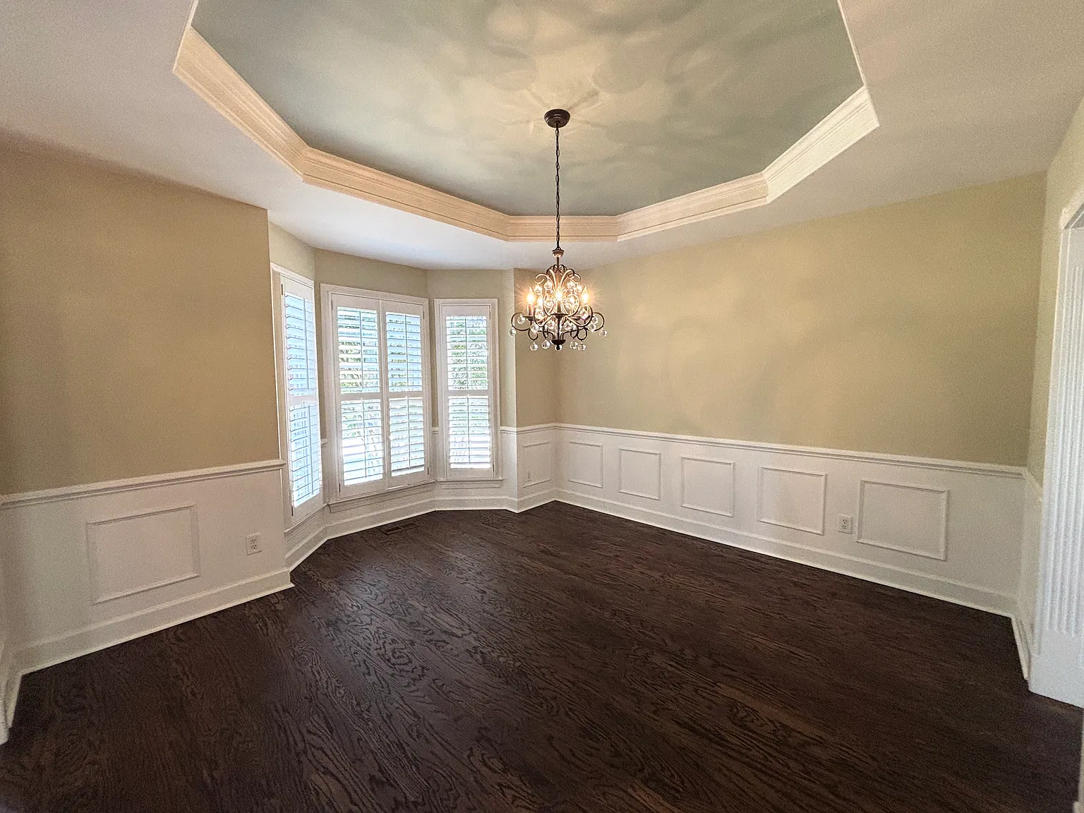 4 bed, 3.5 bath, 3405 sqft, $4,495 — Photo 4