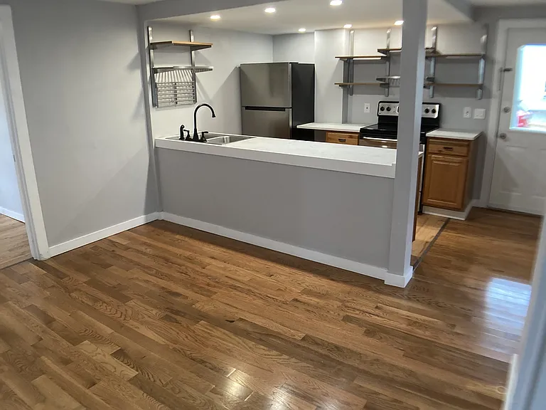 20 G St — Photo 1